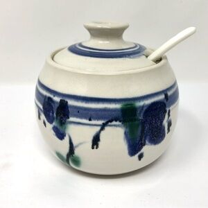 Studio art pottery lidded sugar bowl / jam jar / honey pot